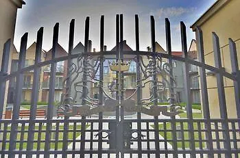 Irs Royal Irs Kwartal Kamienic Апартаменты *