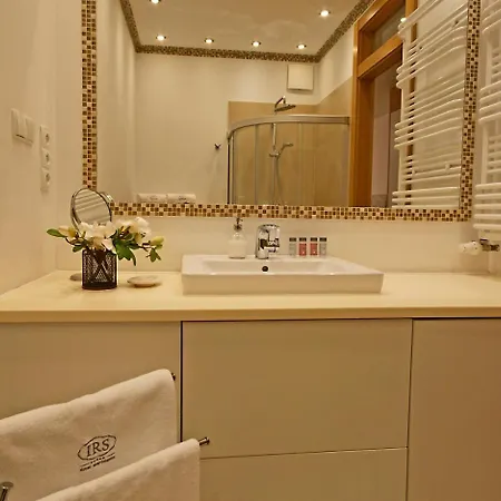 Irs Royal Irs Kwartal Kamienic Апартаменты *